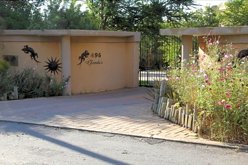 Glenda S Guest Suites