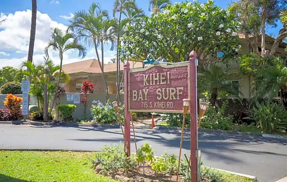 Updated Kihei Studio, Steps to Beach with Pool, Hot Tub & Parking