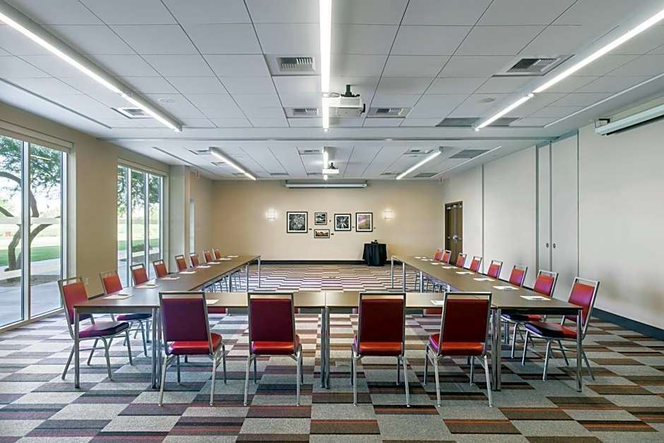 Four Points By Sheraton At Phoenix Mesa Gateway Airport