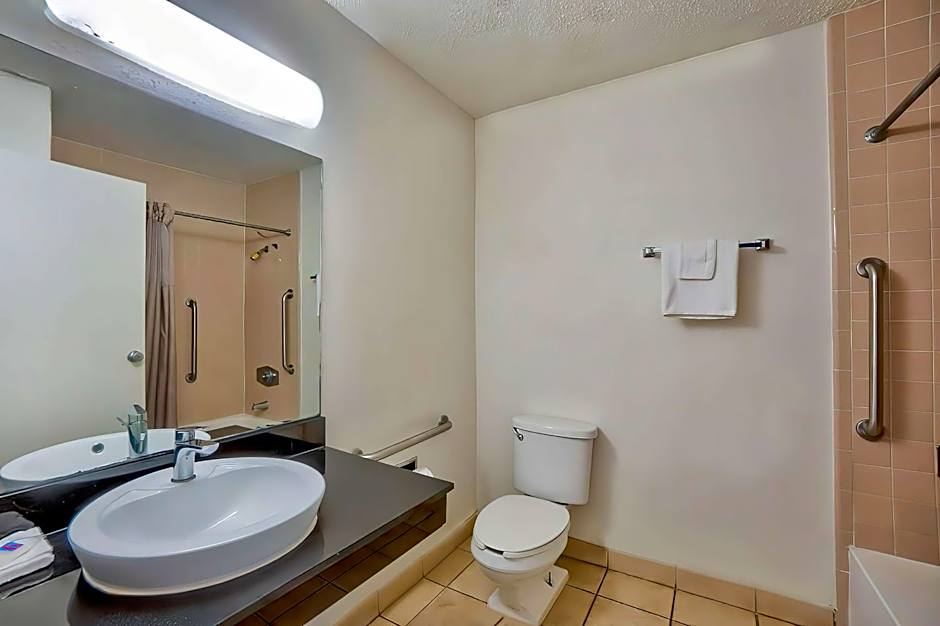 Motel 6-Gainesville, FL