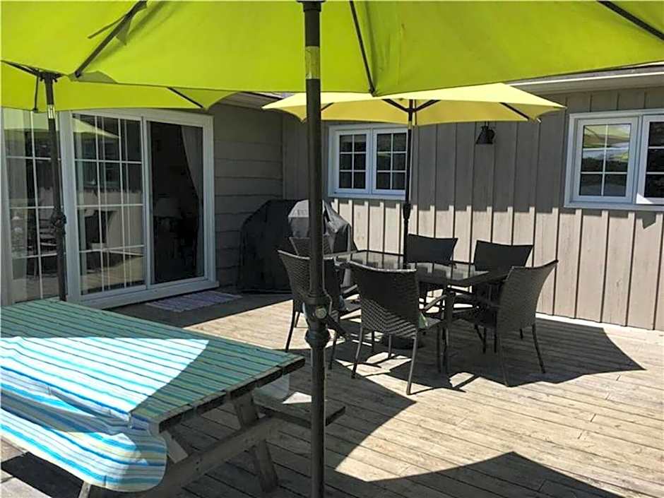 Serene Lakefront Retreat Explore & Unwind