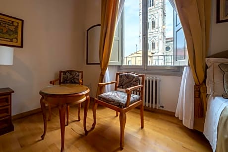 DOUBLE ROOM CATHEDRAL VIEW