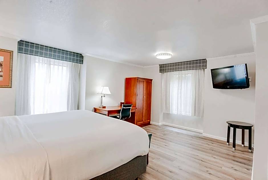 Ramada by Wyndham Mountain View