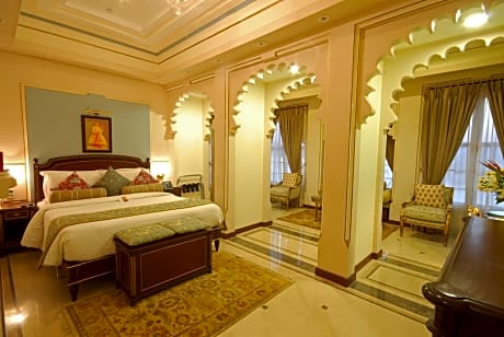 Grand Luxury Suite