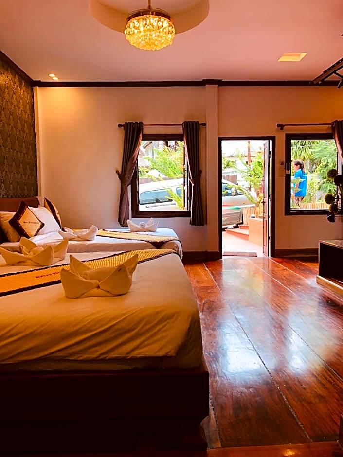 Merry Riverside Hotel