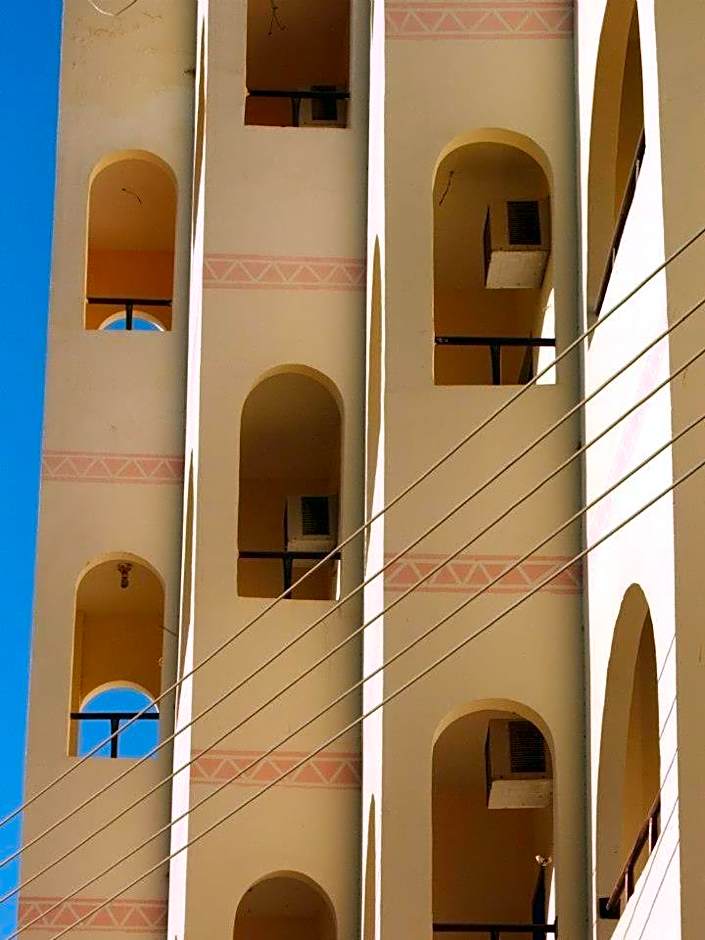 Western Desert Hotel & Safari