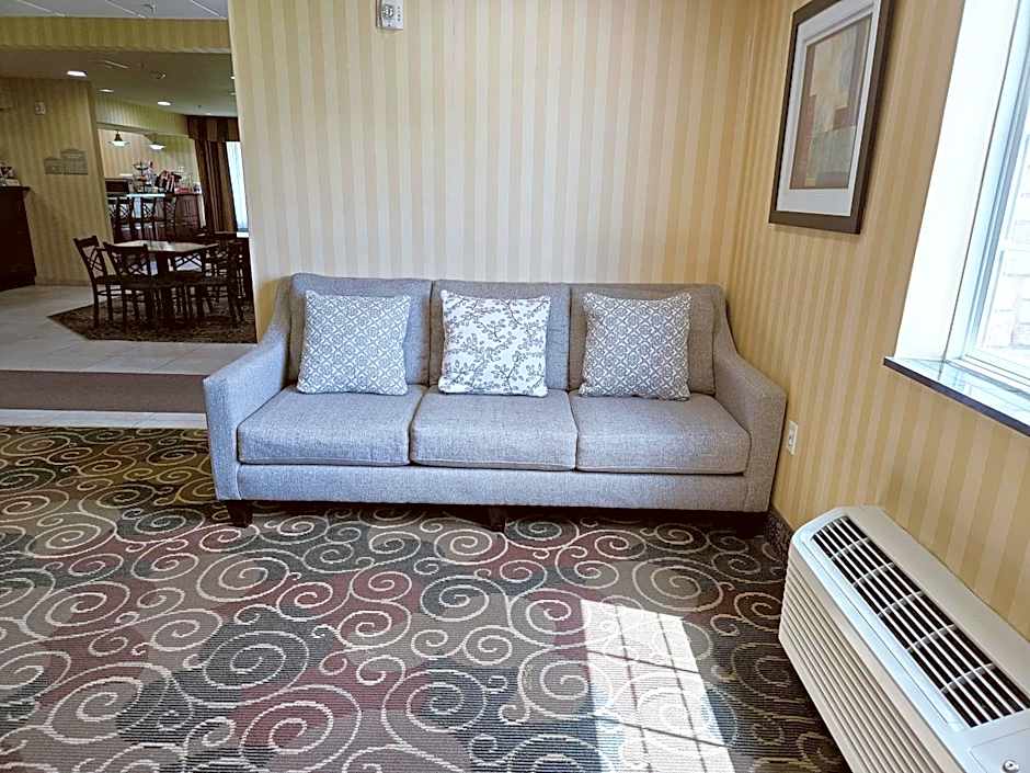 Cobblestone Inn & Suites - Bloomfield