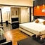 Ramee Guestline Khar Hotel
