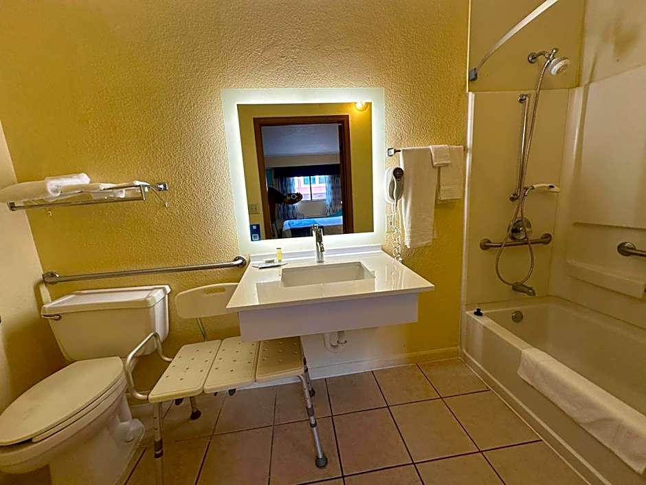 Days Inn by Wyndham Renfro Valley Mount Vernon