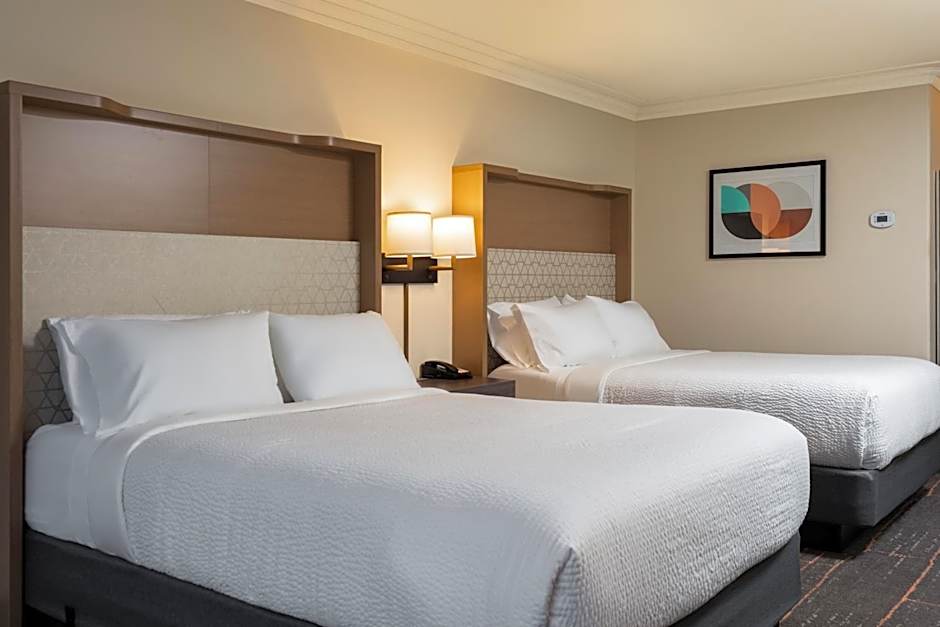 Holiday Inn Victoria - Elk Lake by IHG