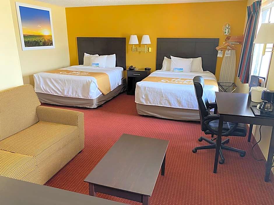 Days Inn & Suites by Wyndham Des Moines Airport