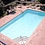 Econo Lodge Inn & Suites Airport