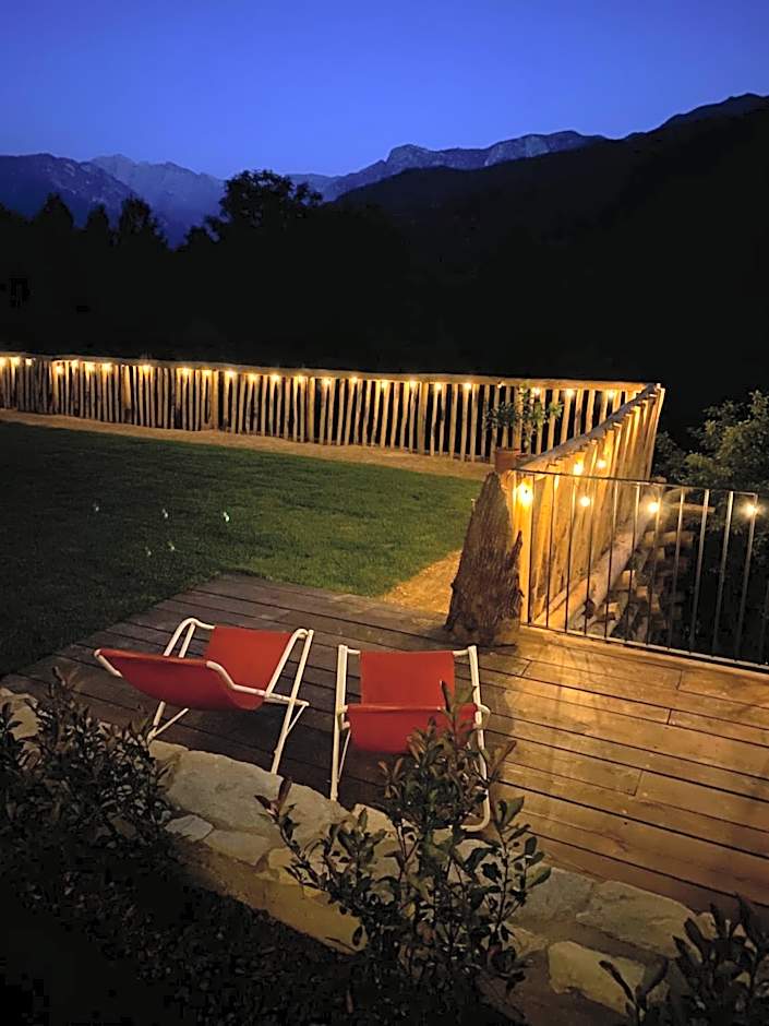 B&B IDUEVAGAMONDI immerso nel bosco tra le MONTAGNE con area benessere come EXTRA