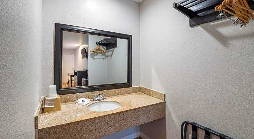 Motel 6 Dallas, TX