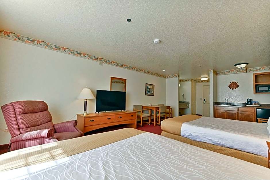 Photo 1 of 2 of Standard Suite