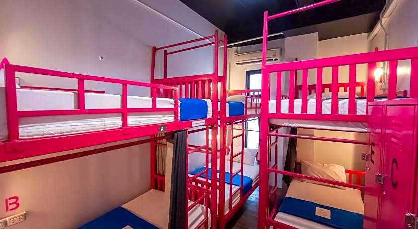 Slumber Surf Phuket Kata