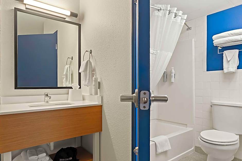 Spark by Hilton Wichita East