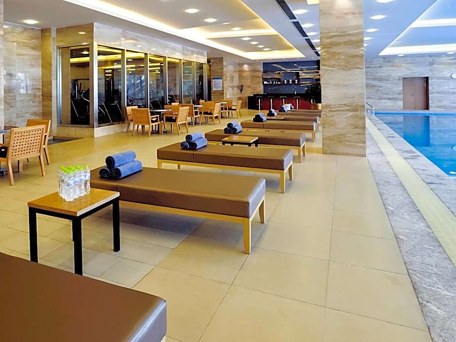 Pullman Linyi Lushang Hotel