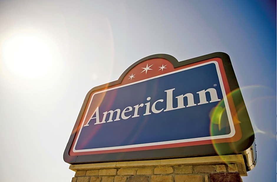 AmericInn by Wyndham Waupun