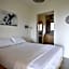 Rooster Guesthouse Rooms