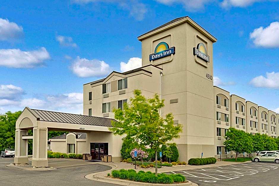 Days Inn by Wyndham Eagan Minnesota Near Mall of America