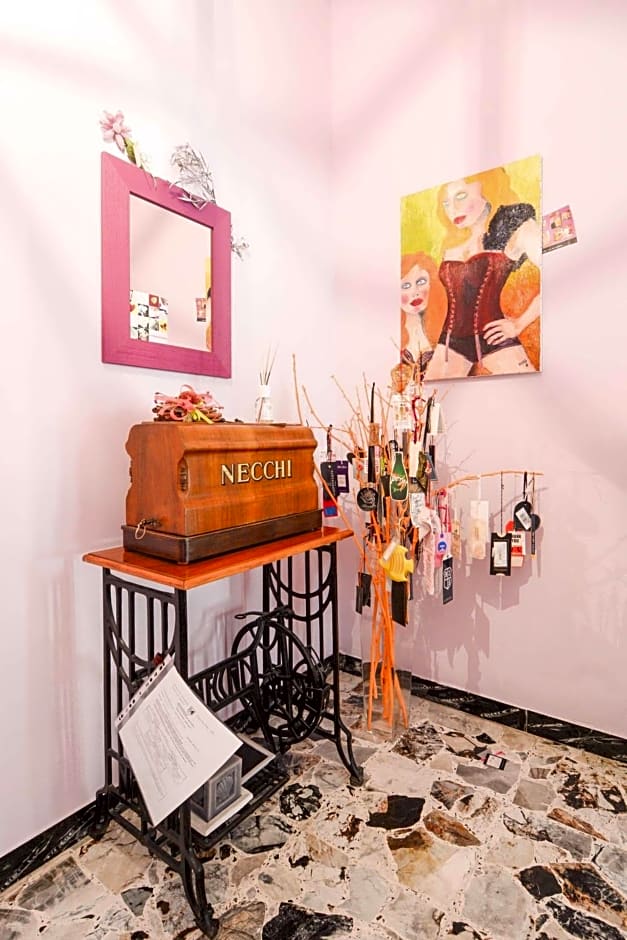 Casa Fuori Casa - 200 mt dal casello autostradale, parcheggio gratuito, garage moto