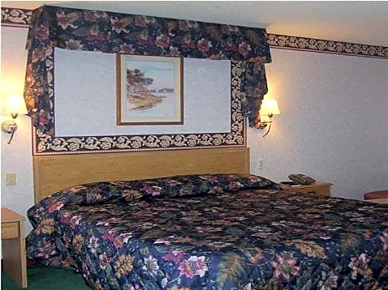 Passport Inn and Suites - Middletown