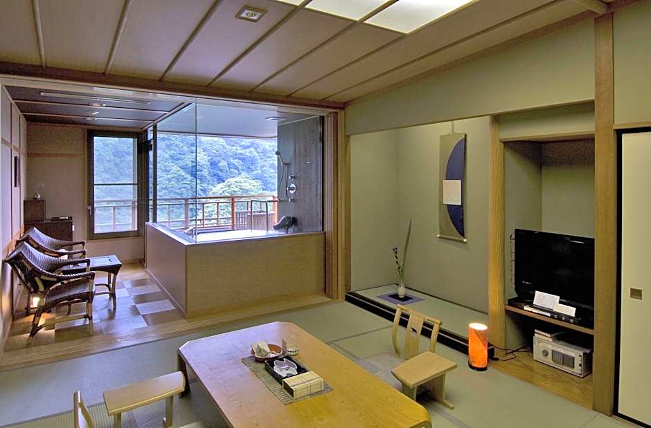 Nikko Senhimemonogatari
