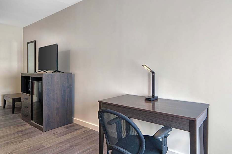 HOM Hotel Gainesville, SureStay Collection by Best Western – Gainesville, FL