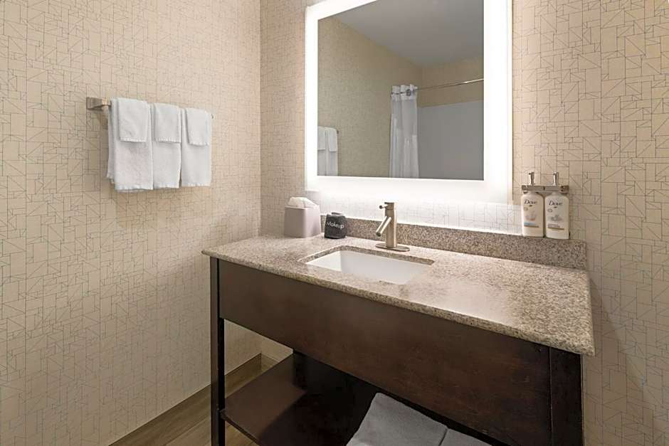 Holiday Inn Express Hotel & Suites Hamburg By IHG