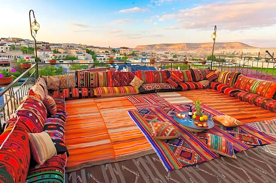 Sarnich Cave Suites