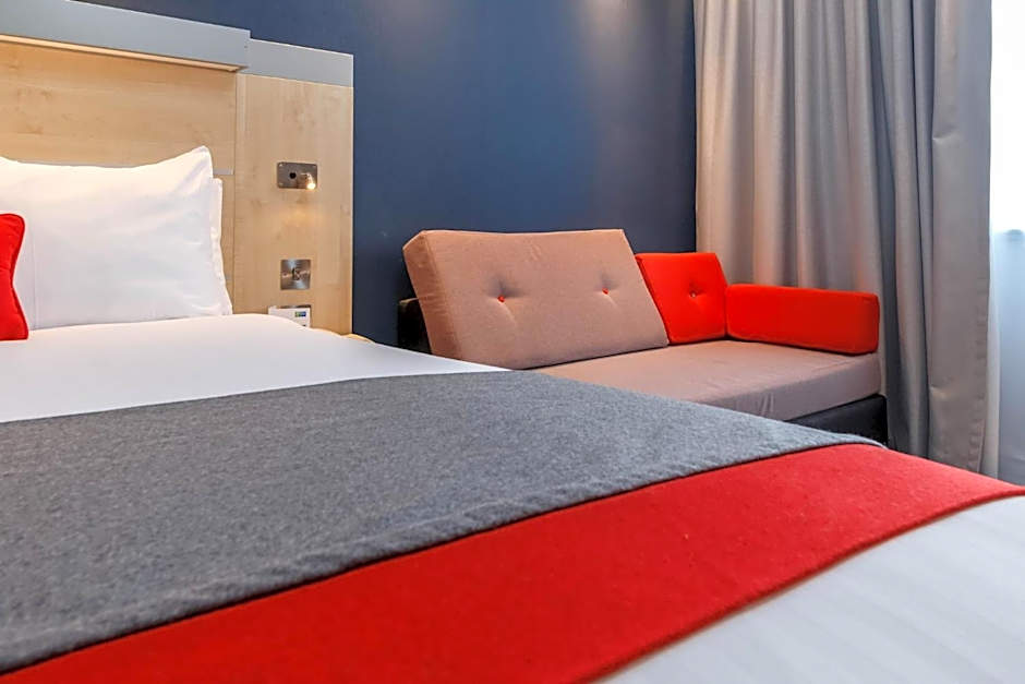 Holiday Inn Express Walsall M6 J10 By IHG