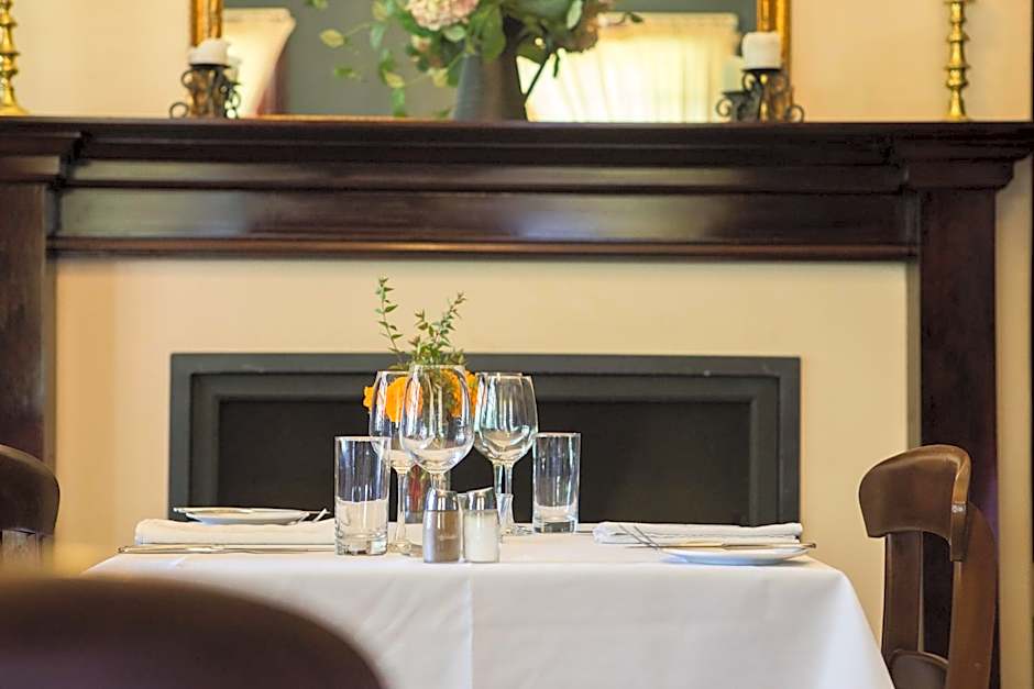 Petersons Armidale Winery and Guesthouse