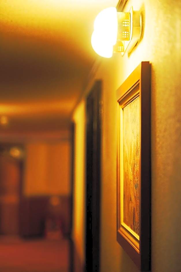 New May Flower Hotel