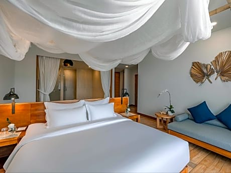 SEAVIEW ONE-BEDROOM SUITE