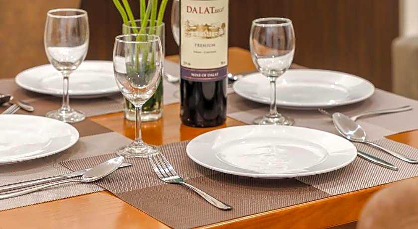 TTR Moonstone Apart Hotel