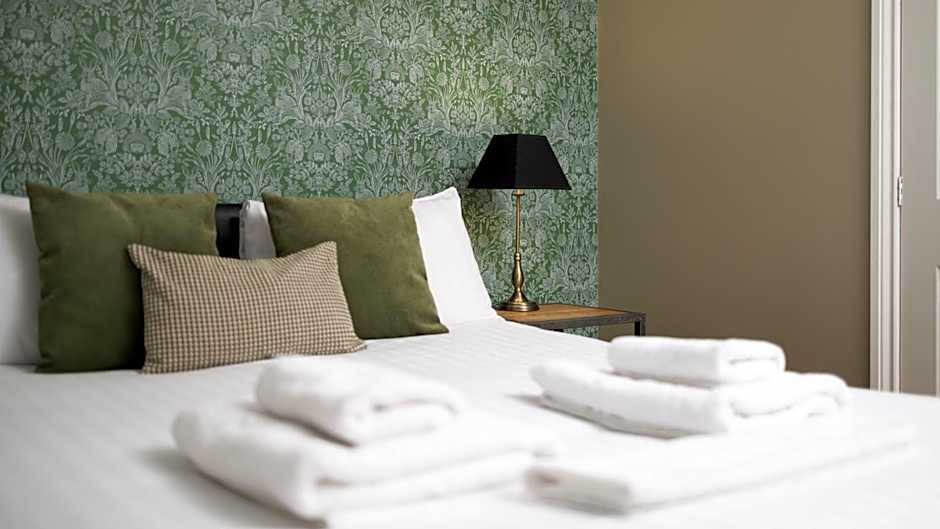 Photo 1 of 5 of Standard 1 King Bed