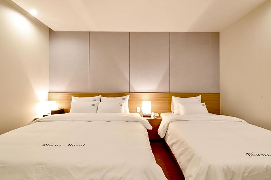 Blanc Business Hotel