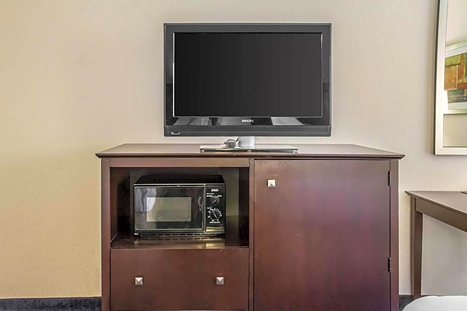 Econo Lodge Ankeny- Des Moines