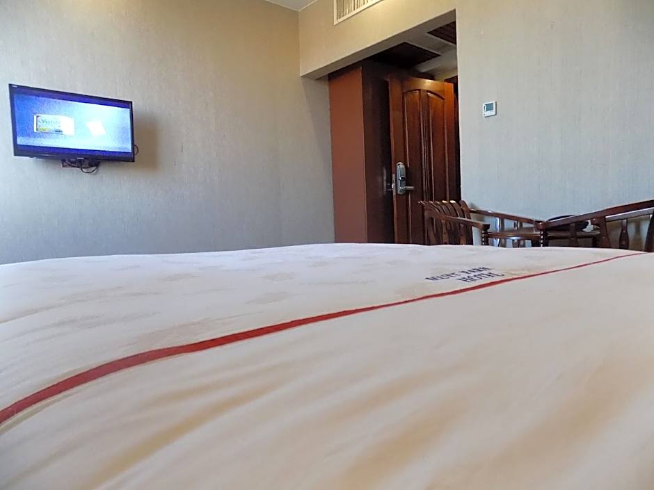 Freedom City Hotel
