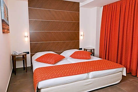 Double Room with City & Castle View