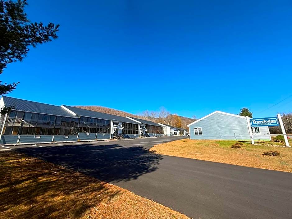 Travelodge by Wyndham Lincoln Near White Mountain