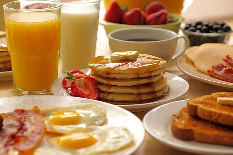 Holiday Inn & Suites - Barstow By IHG