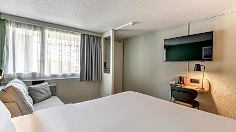 Standard Room - 1 Queen Bed 1 Sofa Bed