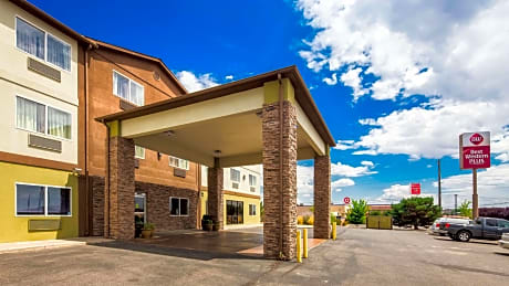 Best Western Plus the Four Corners Inn