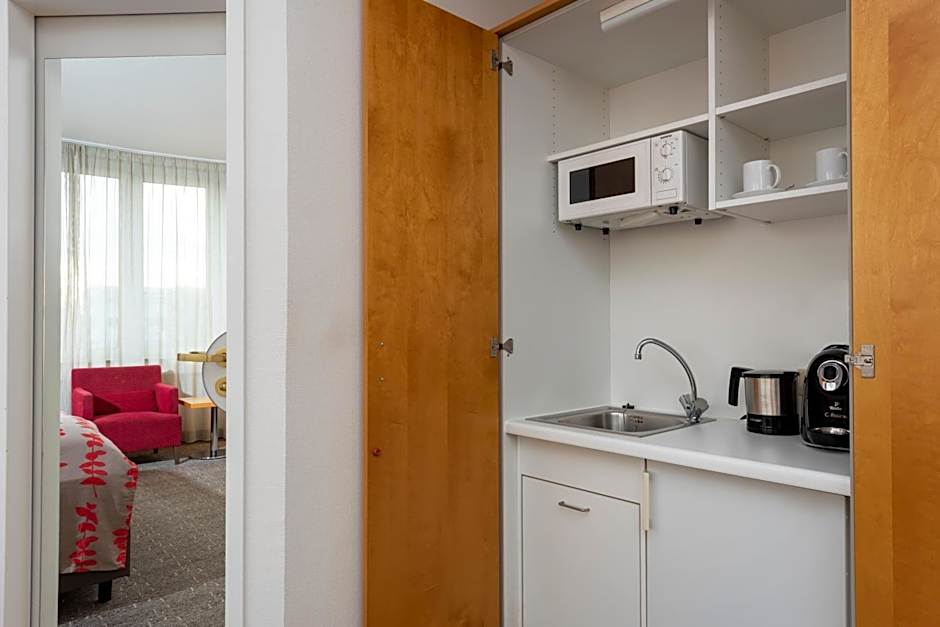 Holiday Inn Frankfurt Airport - Neu-Isenburg By IHG