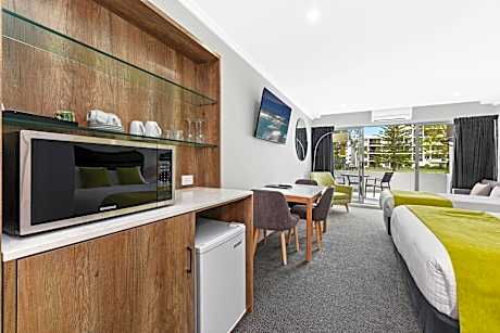 Waterfront Superior Twin Room