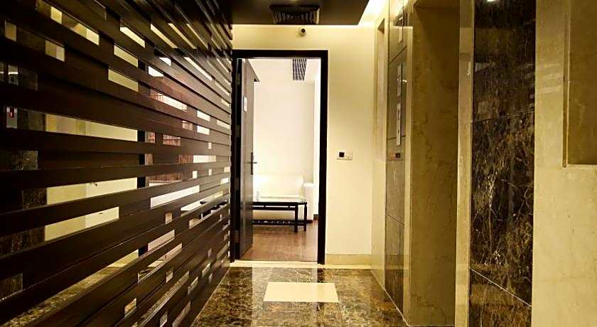 The Prime Balaji Deluxe @ New Delhi Railway Station Hotel