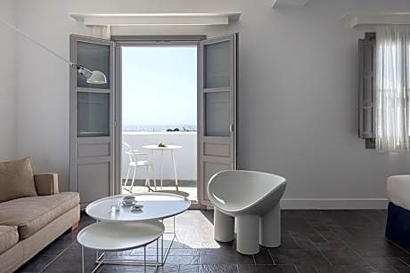 Elegant Sea View Room