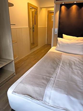 Small Single Room